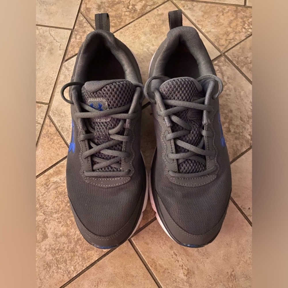 Under Armour Men's Gray Athletic Sneakers with Blue Logo - Picture 3 of 7
